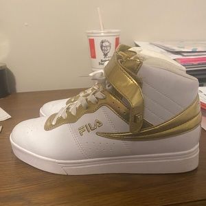 Fila-High Top- Vulc gold and white